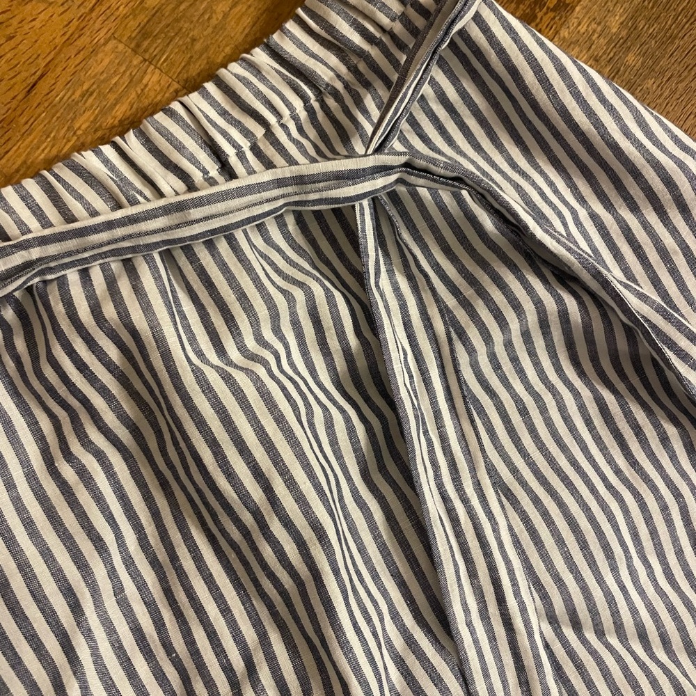 Talbots Plus Gray and White Skirt